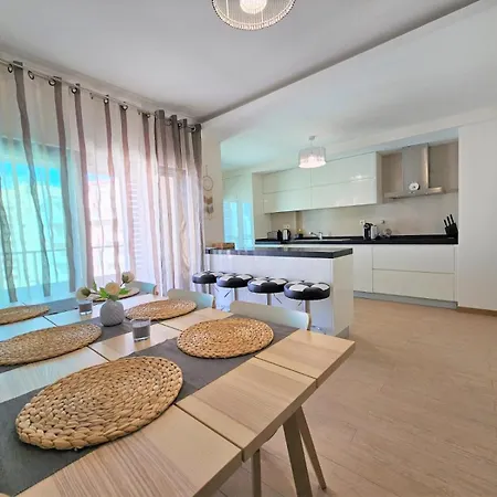 Apartment Da Rocha Prime Rezidenz With Garage Portimão