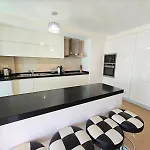 Da Rocha Prime Rezidenz With Garage شقة *